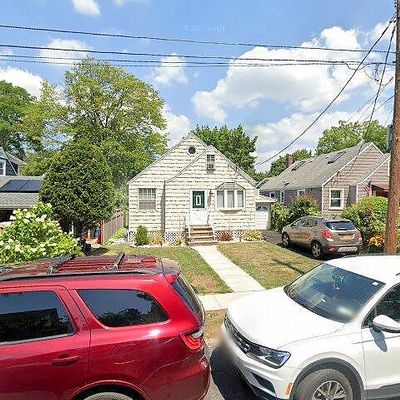 39 Linden St, Staten Island, NY 10310