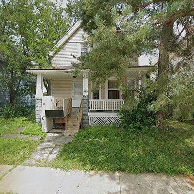 3942 Poe Ave, Cleveland, OH 44109