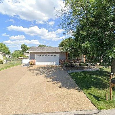 4 Cornell Dr, O Fallon, MO 63366