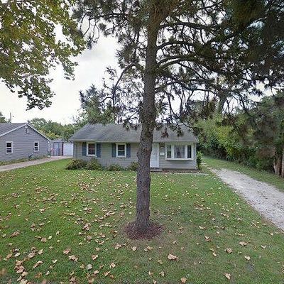 4 Hedge Ct, Champaign, IL 61821