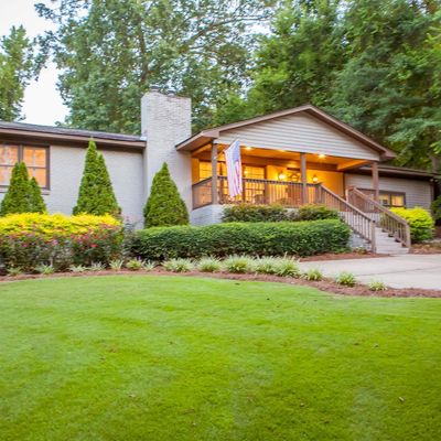 3313 Cahaba Heights Rd, Vestavia, AL 35243