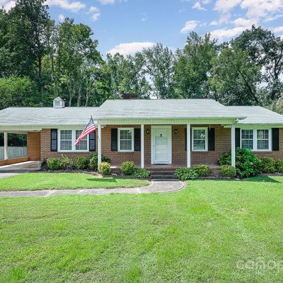 334 Brookwood Dr, Salisbury, NC 28146