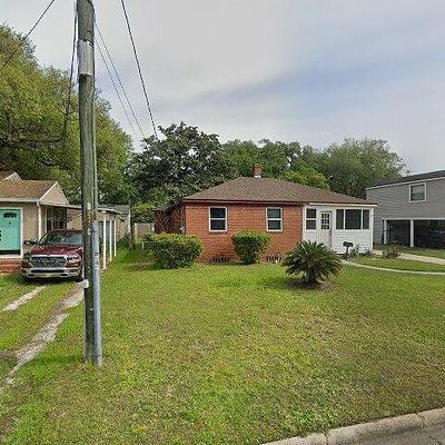 3347 Sylvia St, Jacksonville, FL 32207