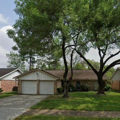 335 Haymarket Ln, Houston, TX 77015