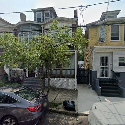 34 Wainwright Ave, Trenton, NJ 08618