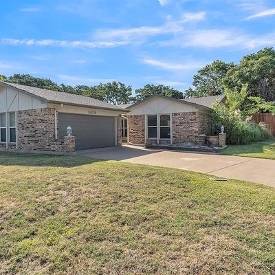 3409 Meadow Wood Ct, Bedford, TX 76021