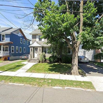 341 Cleveland Ave, Hasbrouck Heights, NJ 07604