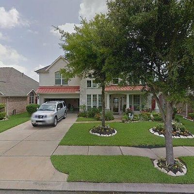 3419 Village Pond Ln, Fresno, TX 77545