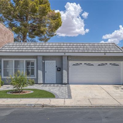 3498 Braewood Dr, Las Vegas, NV 89121