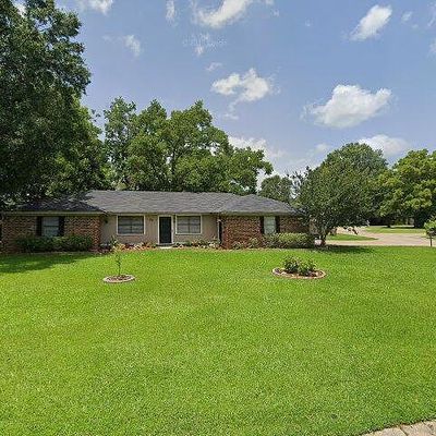 35 Chauvin Dr, Monroe, LA 71203