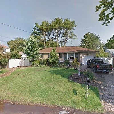 35 Priscilla Ave, Deer Park, NY 11729