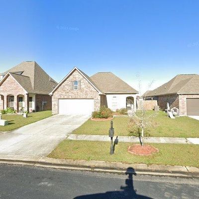 42330 Lakestone Dr, Prairieville, LA 70769