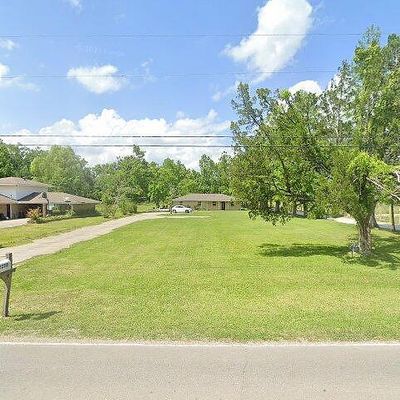 42338 Church Point Rd, Gonzales, LA 70737