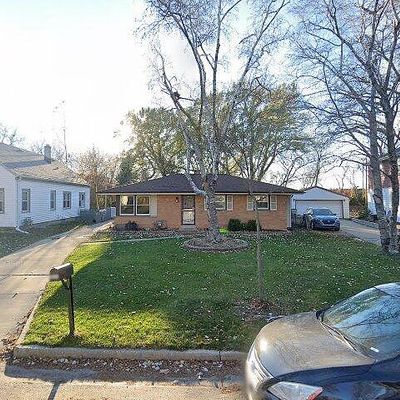 4245 S 10 Th St, Milwaukee, WI 53221