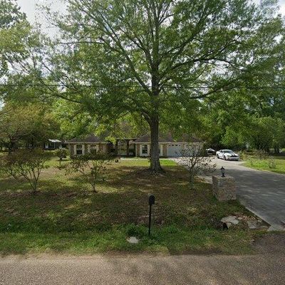 42455 Oak Lawn Dr, Hammond, LA 70403