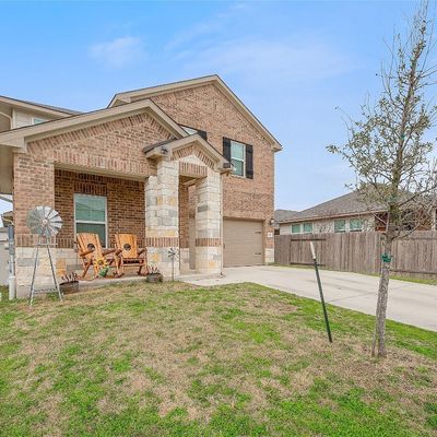 425 Autumn Leaf Rd, Hutto, TX 78634