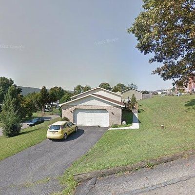 43 Eisenhower Blvd, Duncannon, PA 17020