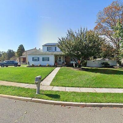 43 Norwich Dr, Sewell, NJ 08080