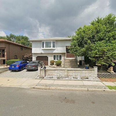 43 Millridge Rd, Secaucus, NJ 07094