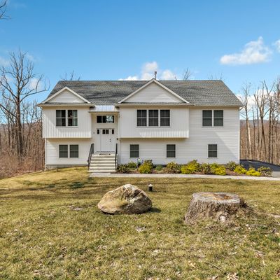 44 Mist Hill Dr, New Milford, CT 06776