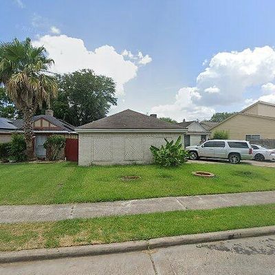 4467 Yupon Ridge Dr, Houston, TX 77072