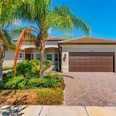 4705 Avila Lakes Dr, Wimauma, FL 33598