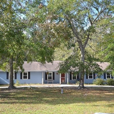 475 Marys Dr, Woodbine, GA 31569