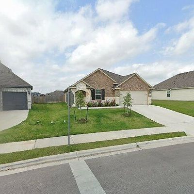 404 Colthorpe Ln, Hutto, TX 78634