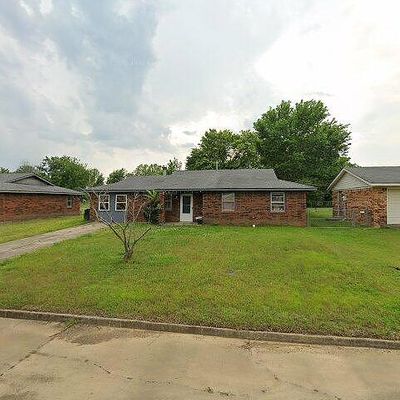 404 N Quapaw Rd, Porum, OK 74455