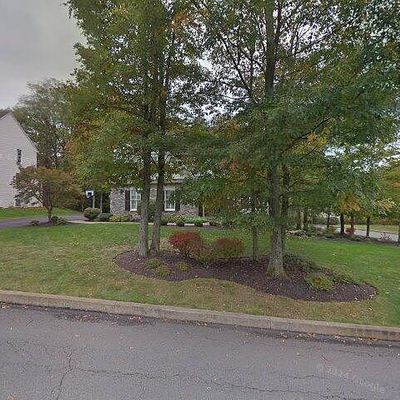 405 Sherwood Dr, Mountain Top, PA 18707