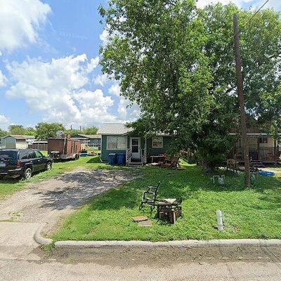 406 Mission St, Gregory, TX 78359