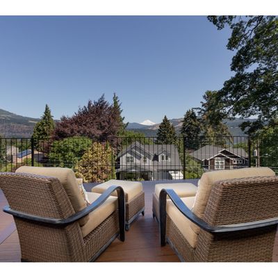 413 Adams Creek Pl, Hood River, OR 97031