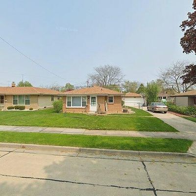 4133 Monterey Dr, Racine, WI 53402