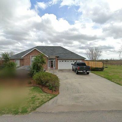 415 St Anthony St, Raceland, LA 70394