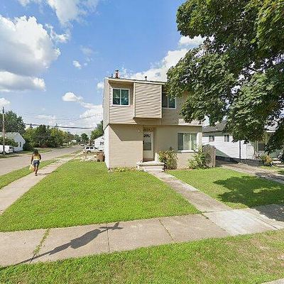 516 Nebraska Ave, Pontiac, MI 48341