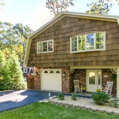 52 River Rd, Stanhope, NJ 07874