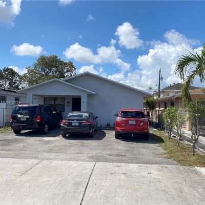 520 E 29 Th St, Hialeah, FL 33013