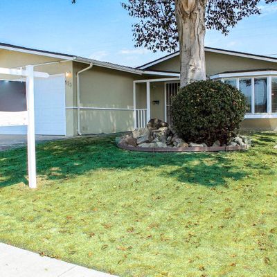 523 Napa Way, Salinas, CA 93906