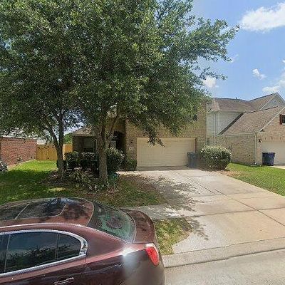 5246 Rio Dr, Baytown, TX 77521