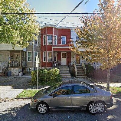 528 1/2 Avenue E, Bayonne, NJ 07002