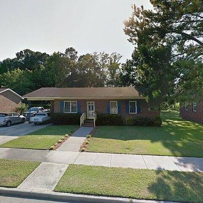 532 Swann Dr, Lumberton, NC 28358