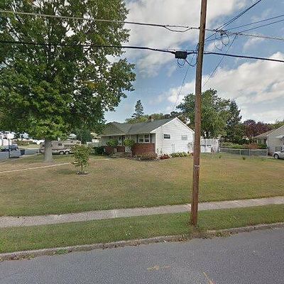 541 Beverly Dr, Magnolia, NJ 08049