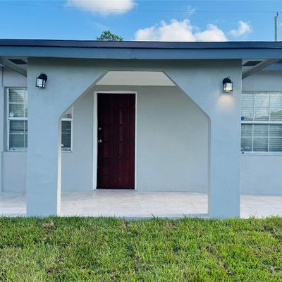 5445 Flagler St, Hollywood, FL 33021