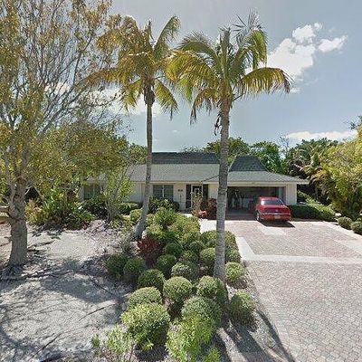 545 Boulder Dr, Sanibel, FL 33957