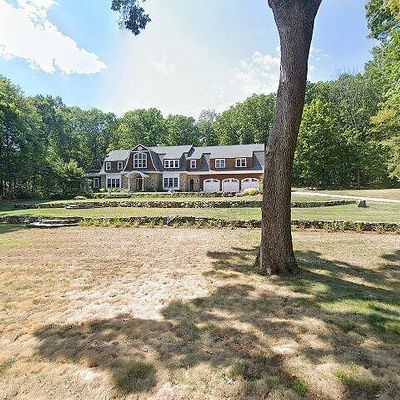 545 Deercliff Rd, Avon, CT 06001