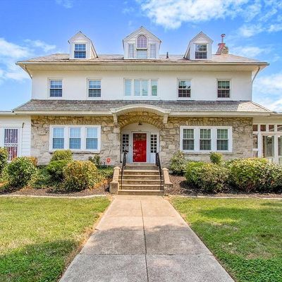 545 Shadeland Ave, Drexel Hill, PA 19026