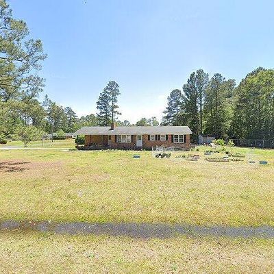 564 Bollinger Ave, Lumberton, NC 28360