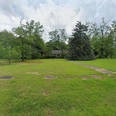 564 N Columbus Ave, Louisville, MS 39339