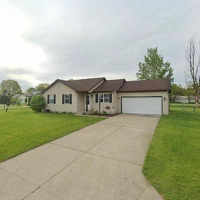 56906 Meadow Glen Dr, Elkhart, IN 46516