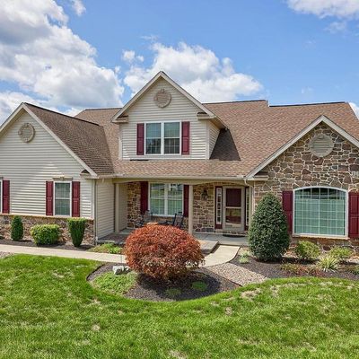 57 Lengle Ave, Wernersville, PA 19565